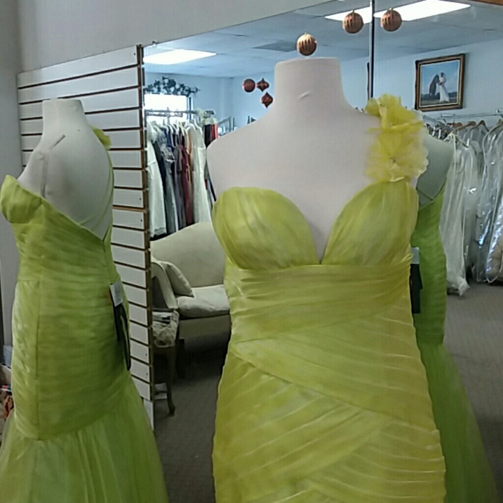 HONEYDEW color Lafee Prom